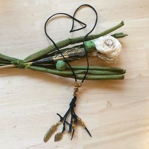 Bohemian feather and leaf necklace